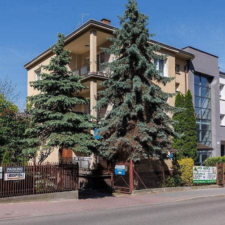 Apartamenty Przy Parku Łańcut Esterno foto