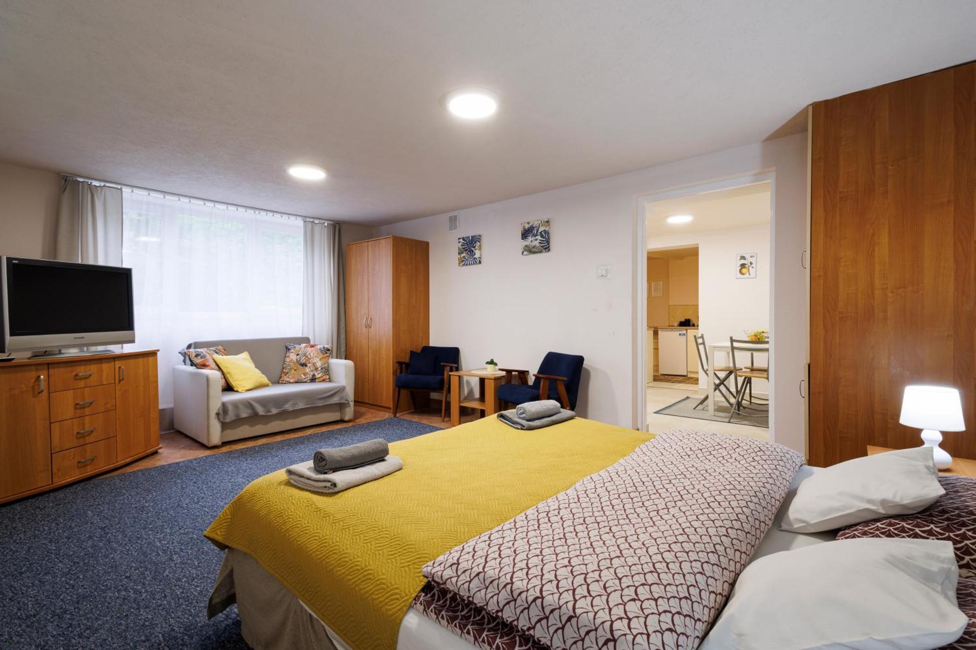 Apartamenty Przy Parku Łańcut Esterno foto